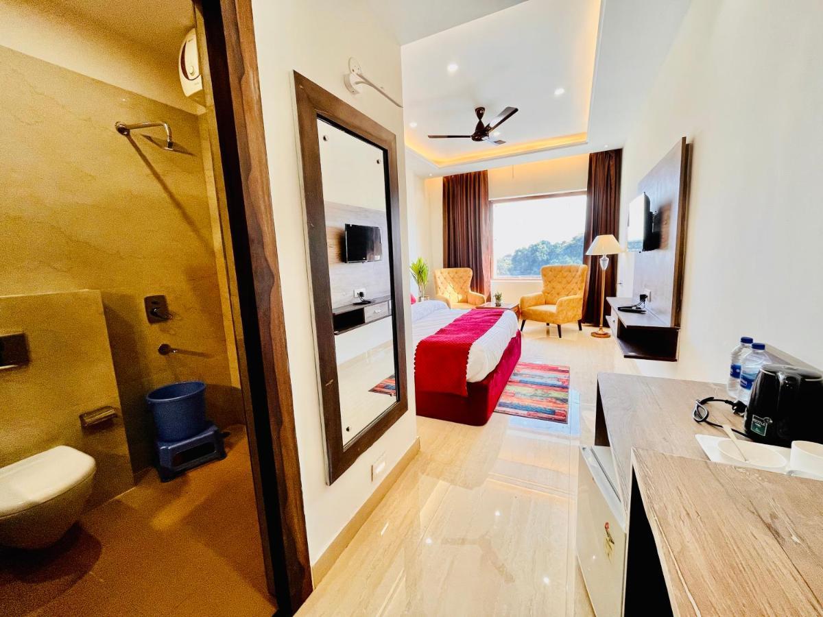 Gange Blossam Resort, Haridwār Eksteriør billede