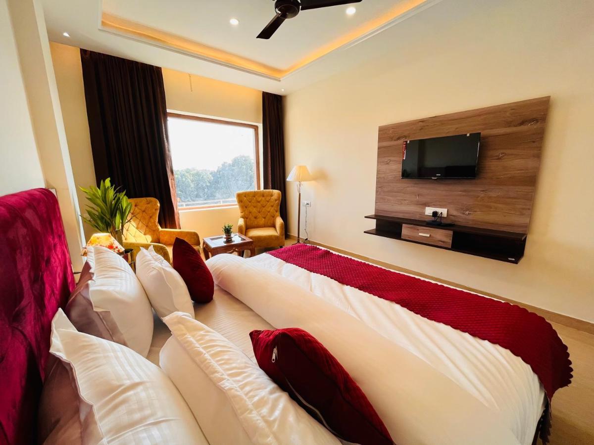 Gange Blossam Resort, Haridwār Eksteriør billede